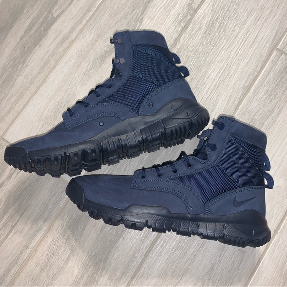 nike sfb nsw leather